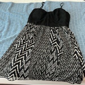 Cute mini spaghetti strap dress -black